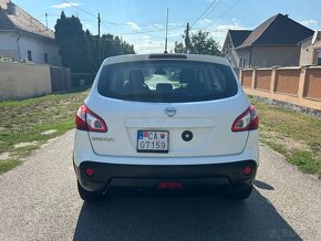 Nissan Qashqai 1.6 - 5