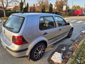 Volkswagen Golf 1.6 benzin - 5