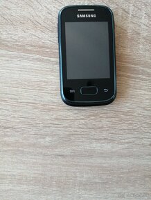 Samsung Galaxy počet S5300 - 5