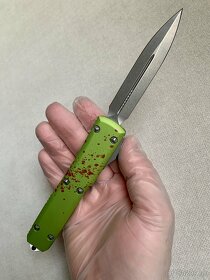 Microtech 122-10Z Zombie Tech D/E Signatures Series - 5