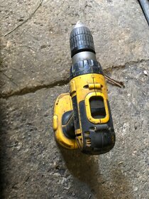 DEWALT DC725 aku vŕtačka s “príklepom” - 5