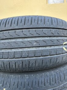 Pirelli 235/45 R18 - 5