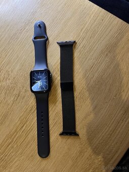 Apple Watch SE 44mm Space Grey Aluminium Case - 5