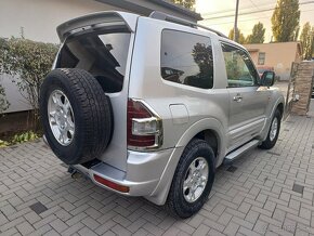 Mitsubishi Pajero 3.2 DI-D GLS automat - 5