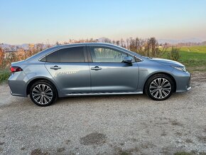 Toyota Corolla sedan 1,8i Hybrid Executive - 5