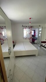 Samostatne stojaci dom so 4 apartmánmi a garážou - 5