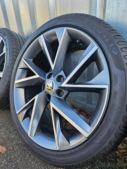 Letní alu kola Vega 19" Škoda Superb 235/40 R19 - 5