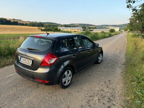 KIA Ceed 1.4i 2010 - 5