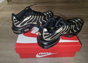 Nike AIR MAX PLUS  Tn black/ gold  vel.38,5 - 5