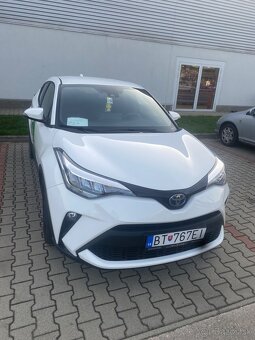 toyota chr - 5