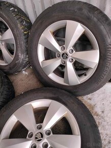 Zimná 4ks alu disky orig. Škoda 5x112 R17 pneu 215/65 r17 - 5