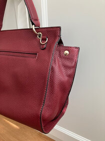 nová, kožená kabelka GUESS - 5