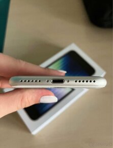 iPhone 8 Silver - 5