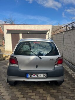 Toyota Yaris 1.0 5dv 50kw 2002 - 5