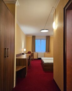 Kompletne zrekonštruovaný a zariadený 1 izbový byt (apartmán - 5