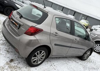 Toyota Yaris 1,3 VVT-i NOVÉ V ČR,SERVISKA benzín manuál - 5