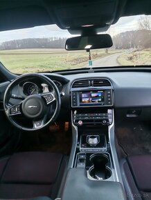 Jaguar xe 2.0 d r-sport  Premium2016rdiesel sedan - 5