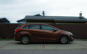 Hyundai i30 1.6 - 5