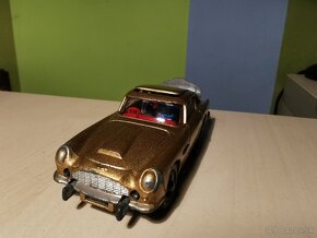 Corgi toys Aston Martin DB4 - 5