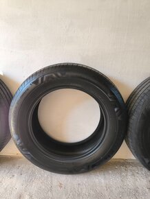 Predám letné pneumatiky 215/65R17 - 5