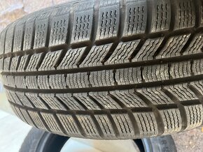 Predám 2x zimné pneu Continentál 235/60r 18 XL 107 - 5