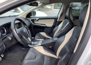 Volvo XC60 2.4 D5 AWD R-DESIGN KŮŽE NAVI nafta automat - 5