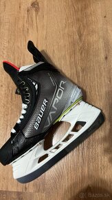 KORČULE - BAUER VAPOR HYPERLITE - 42 EU - 7 - FIT 3 - 5