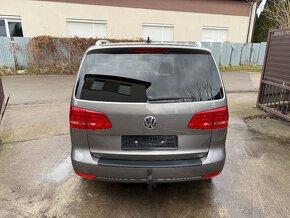 Volkswagen Touran 2.0 TDI Highline - 5