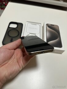 Predam vymenim Iphone 15 Pro 128GB Titanium v záruke - 5