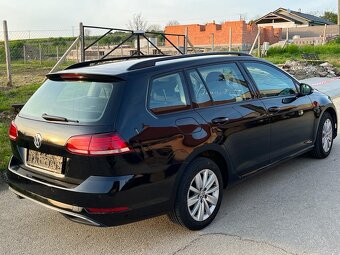 Volkswagen Golf - 5