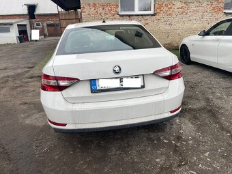 Škoda Superb 2.0TDi 110kw, r.8/2015, climatronic - 5