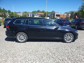 Volkswagen Passat Variant 1.6 TDI A/T - 5