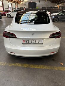 Tesla model 3 Standard Plus - 5