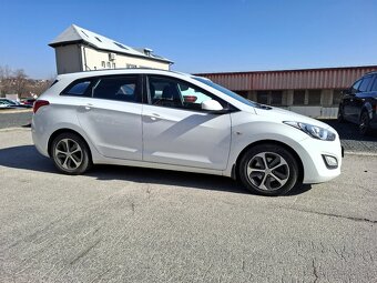 HYUNDAI i30 - 5