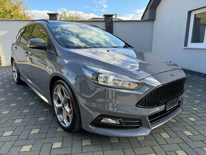 Ford Focus Kombi ST 2.0 EcoBoost   250PS  TOP STAV - 5