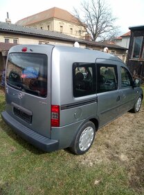 Opel Combo Tour 1.7cdti 74kw rok 7/2010 Family - 5