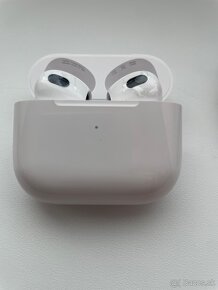 AirPods 3 gen Pôvodná cena 120€ - 5