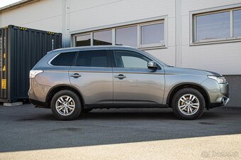 Mitsubishi Outlander 4x4 2.2 DiD 1.Majiteľ - 5