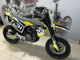 Husqvarna 701 supermoto - 5