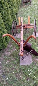Starý drevený konský pluh 3 - 5