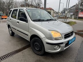 SUBARU JUSTY BENZÍN 4X4 - 5