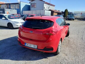 Kia Cee´d 1.6 GDi Gold - 5