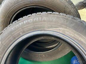 Predám zimné 4ks SUV 225/65R17 dezén 6mm - 5