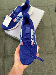 Adidas Ultraboost 22 - 5