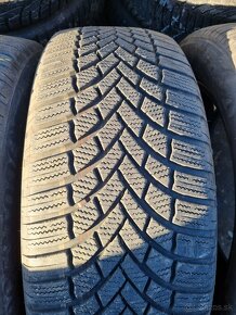 235/55R19 - 5