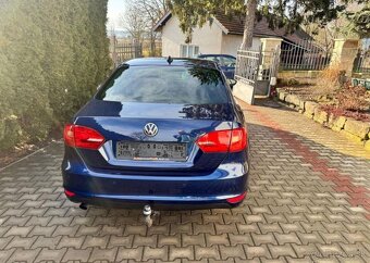 Volkswagen Jetta 1,2TSi /77kw serviska ,Tažné, benzín - 5