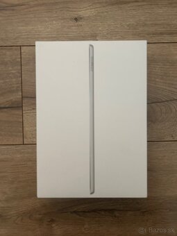 iPad 9th Generation 64GB Silver - 5