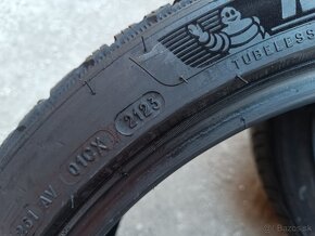 235/40R19 96W Michelin zimná - 5