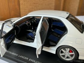 1:18 autoart mitsubishi lancer evo VIII - 5