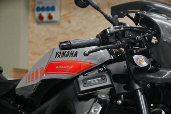 YAMAHA XSR 900 ABARTH - 5